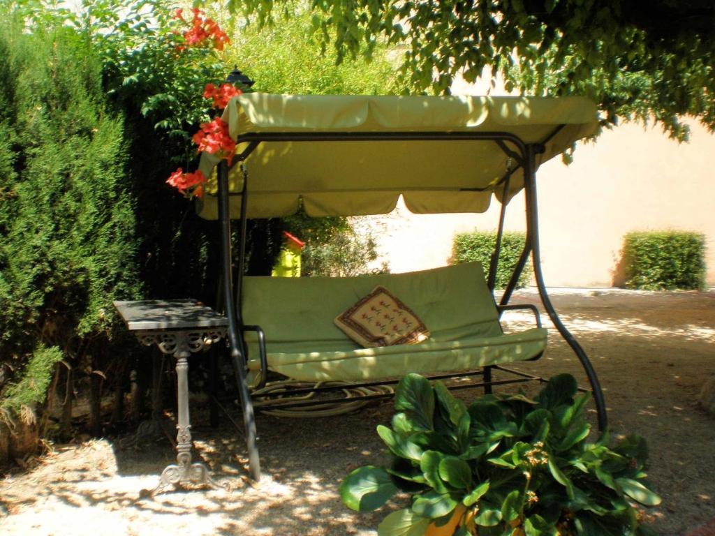 Hostal Fabrellas Caldes de Malavella Exterior photo