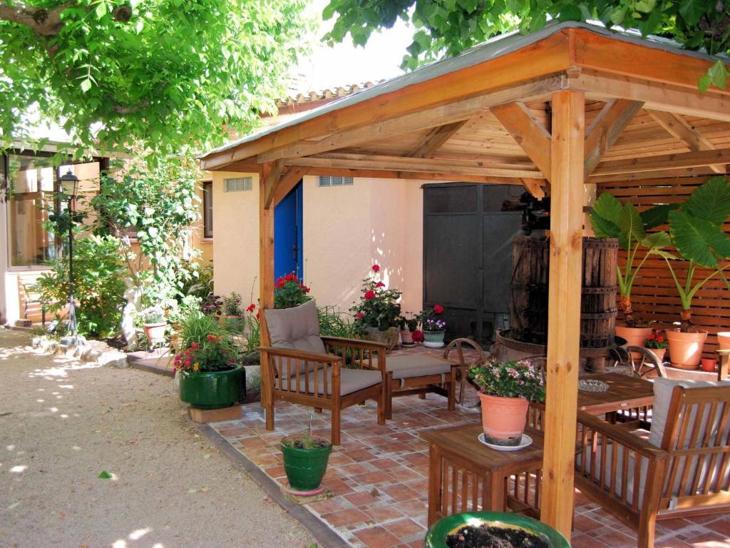 Hostal Fabrellas Caldes de Malavella Exterior photo